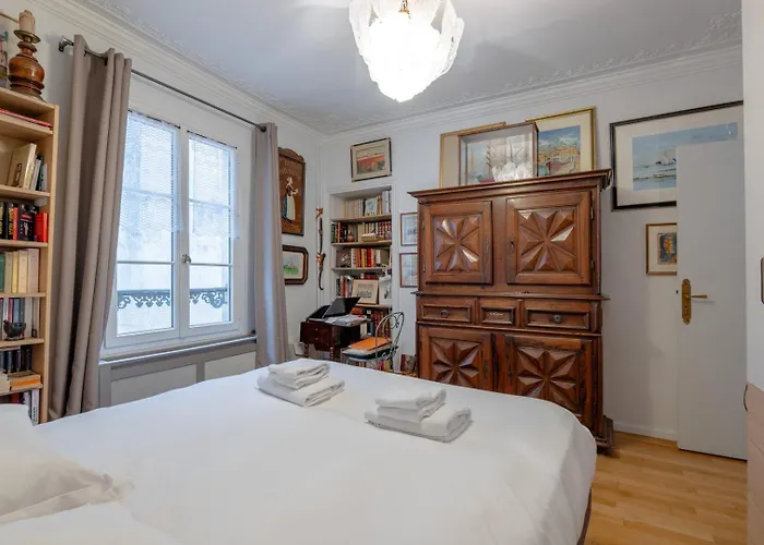 Апартаменты Elegant 2 Bd With Ac Golden Triangle Location Париж