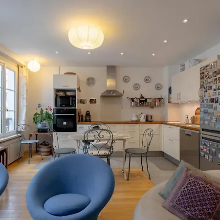 Elegant 2 Bd With Ac Golden Triangle Location Paris